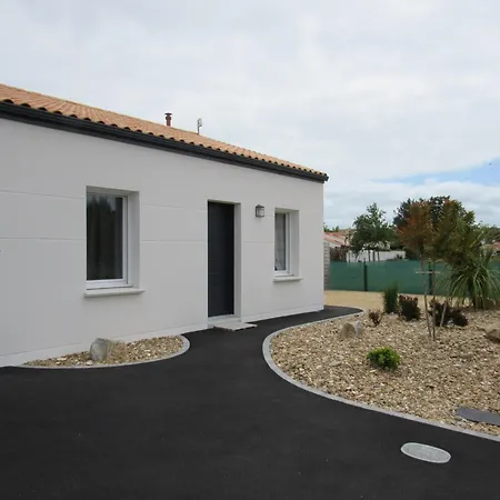 Maison Recente Proche Centre-ville, 6 Couchages - Fr-1-194-432 Holiday home *