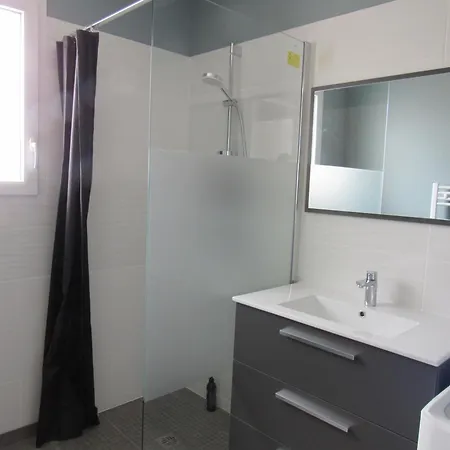 Maison Recente Proche Centre-ville, 6 Couchages - Fr-1-194-432