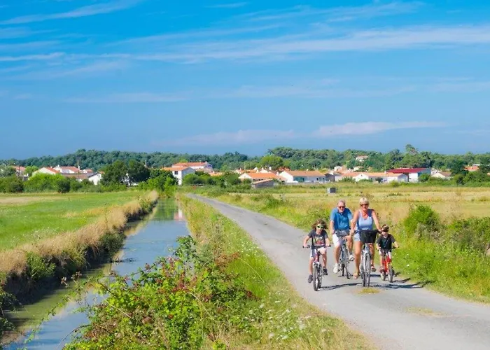 Maison Recente Proche Centre-ville, 6 Couchages - Fr-1-194-432 Holiday home